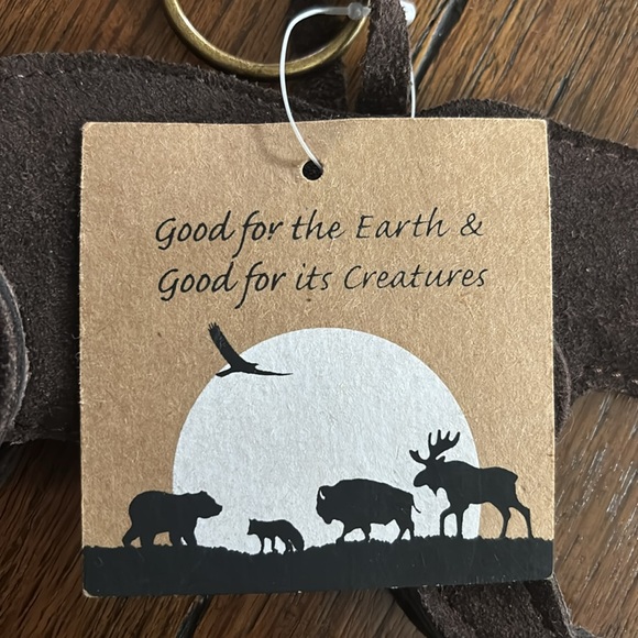 Suede Leather Brown Bear Keychain Yellowstone Park - Picture 4 of 7